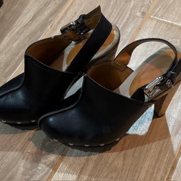 Michael Kors Black Slingback Clog Size 6 - Picture 1 of 1